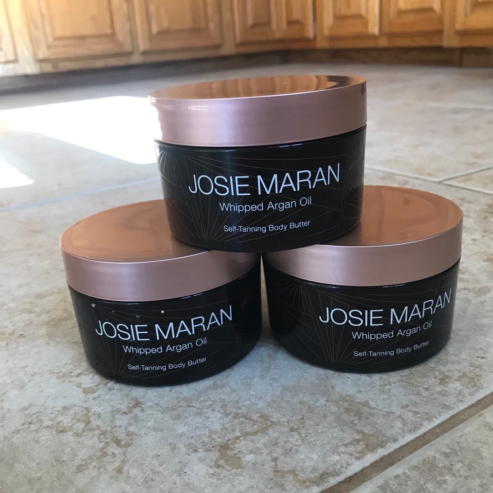 Josie Maran Self-Tanning body butter 7.7oz